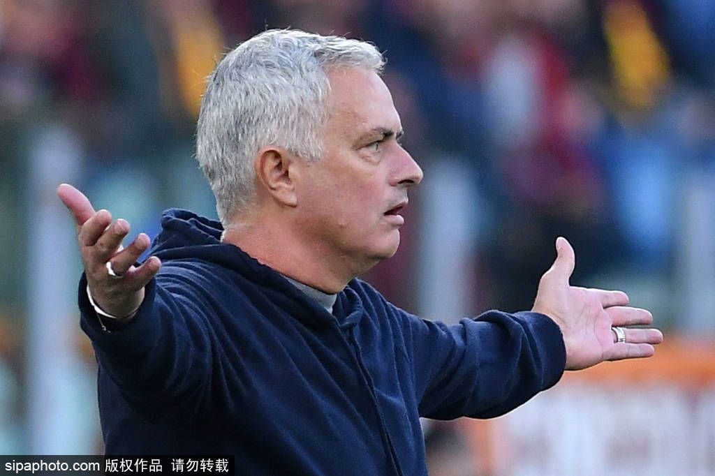 马夏尔在2019年签署了一份五年合同，其中包括一项将合同延长至2025年6月的条款。